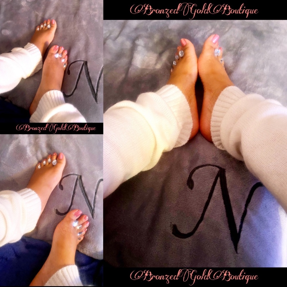 🫦 Walk In Your Femininity 🫦 - Picture 5 of 5